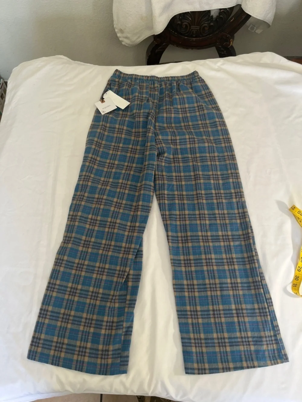 Wide-Leg Plaid Joggers in Blue and Tan